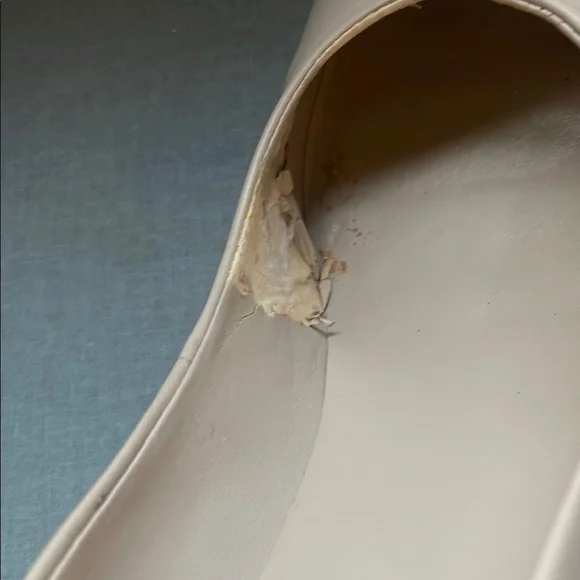 Tommy Hilfinger Beige and Black Pumps Heels Size 7 - Picture 10 of 13